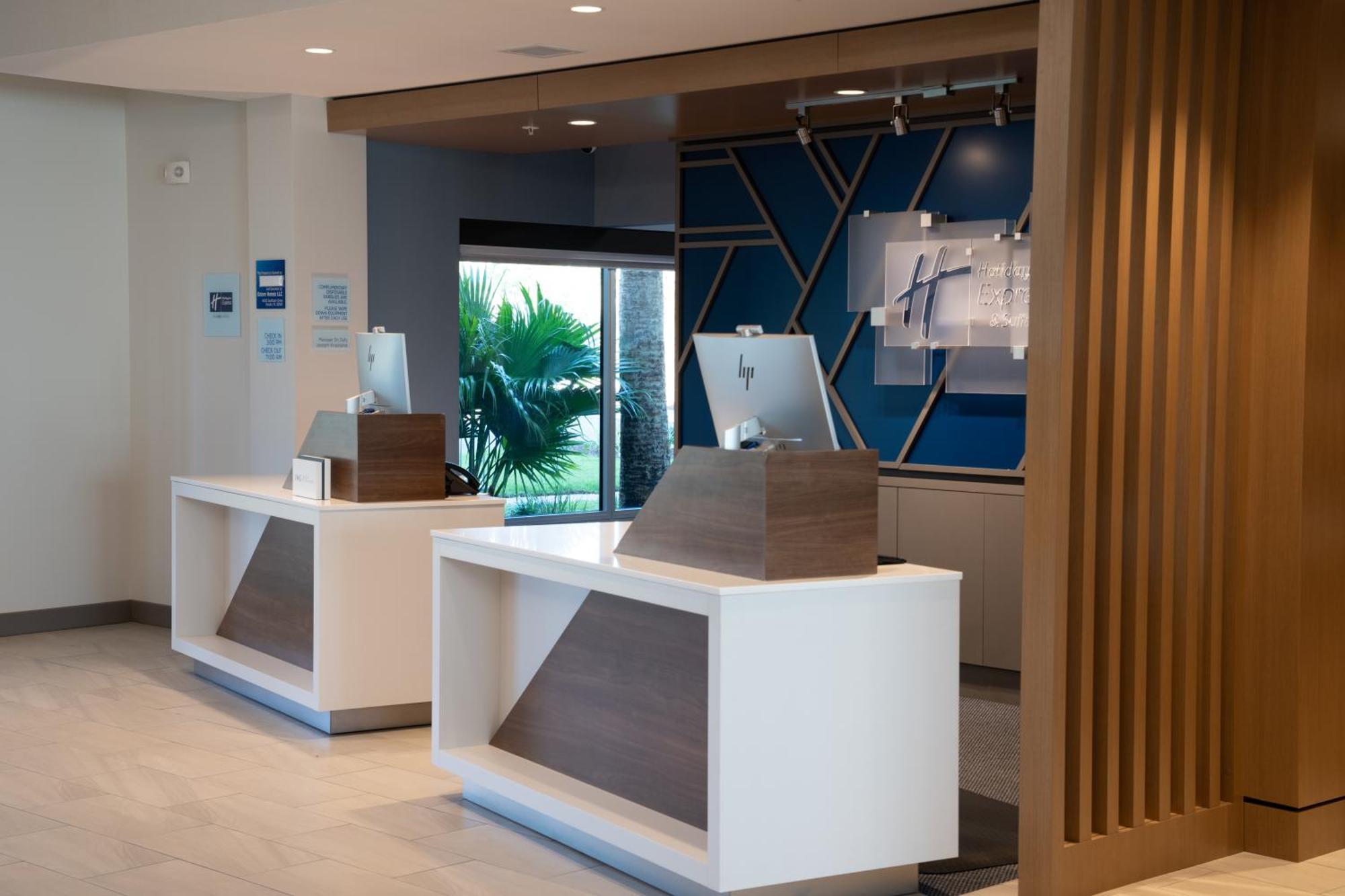 Holiday Inn Express & Suites Fort Walton Beach - Eglin Area By Ihg 外观 照片