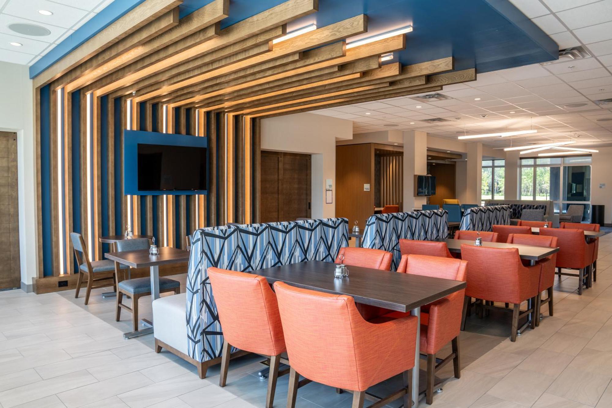 Holiday Inn Express & Suites Fort Walton Beach - Eglin Area By Ihg 外观 照片
