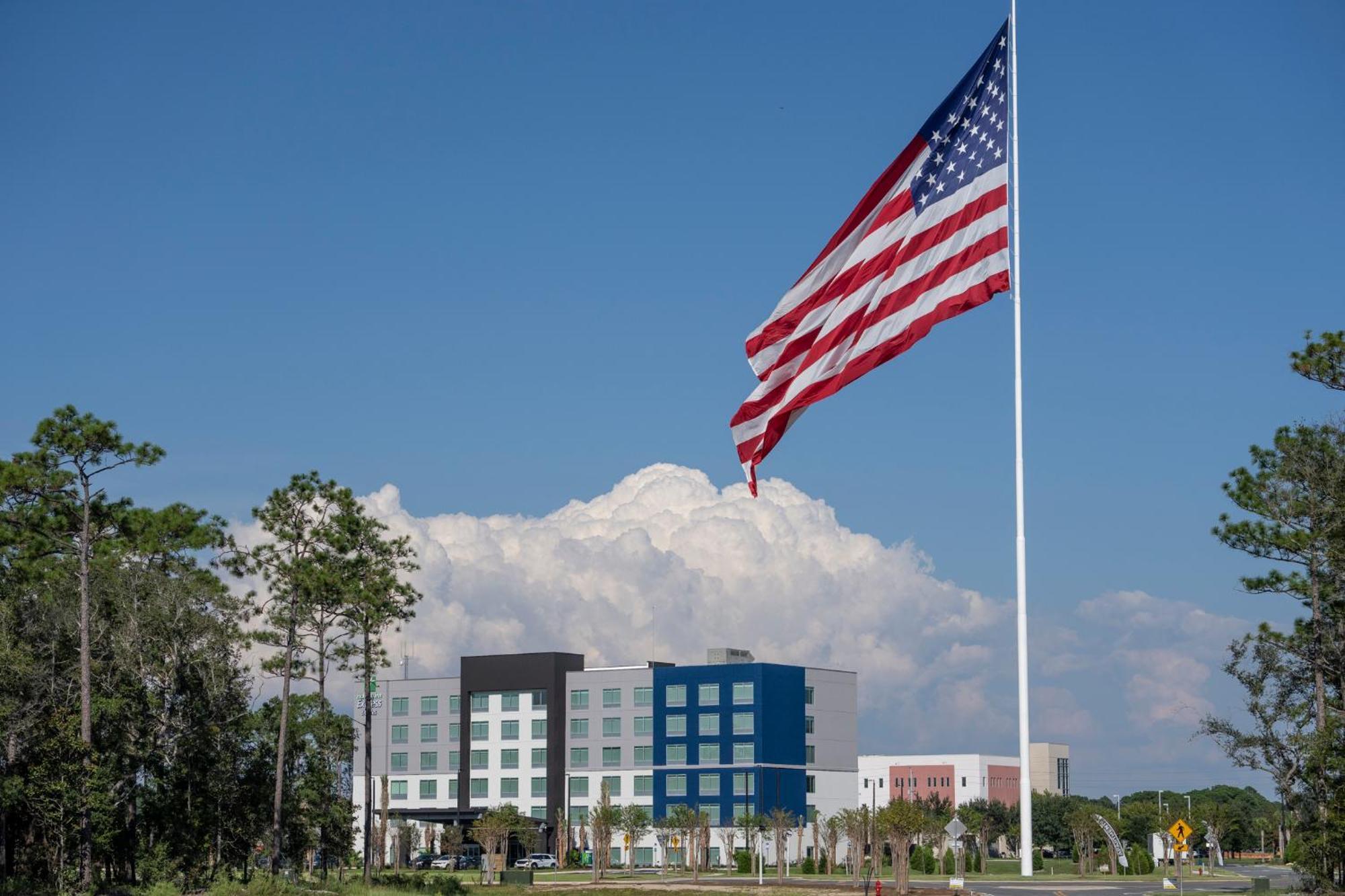 Holiday Inn Express & Suites Fort Walton Beach - Eglin Area By Ihg 外观 照片